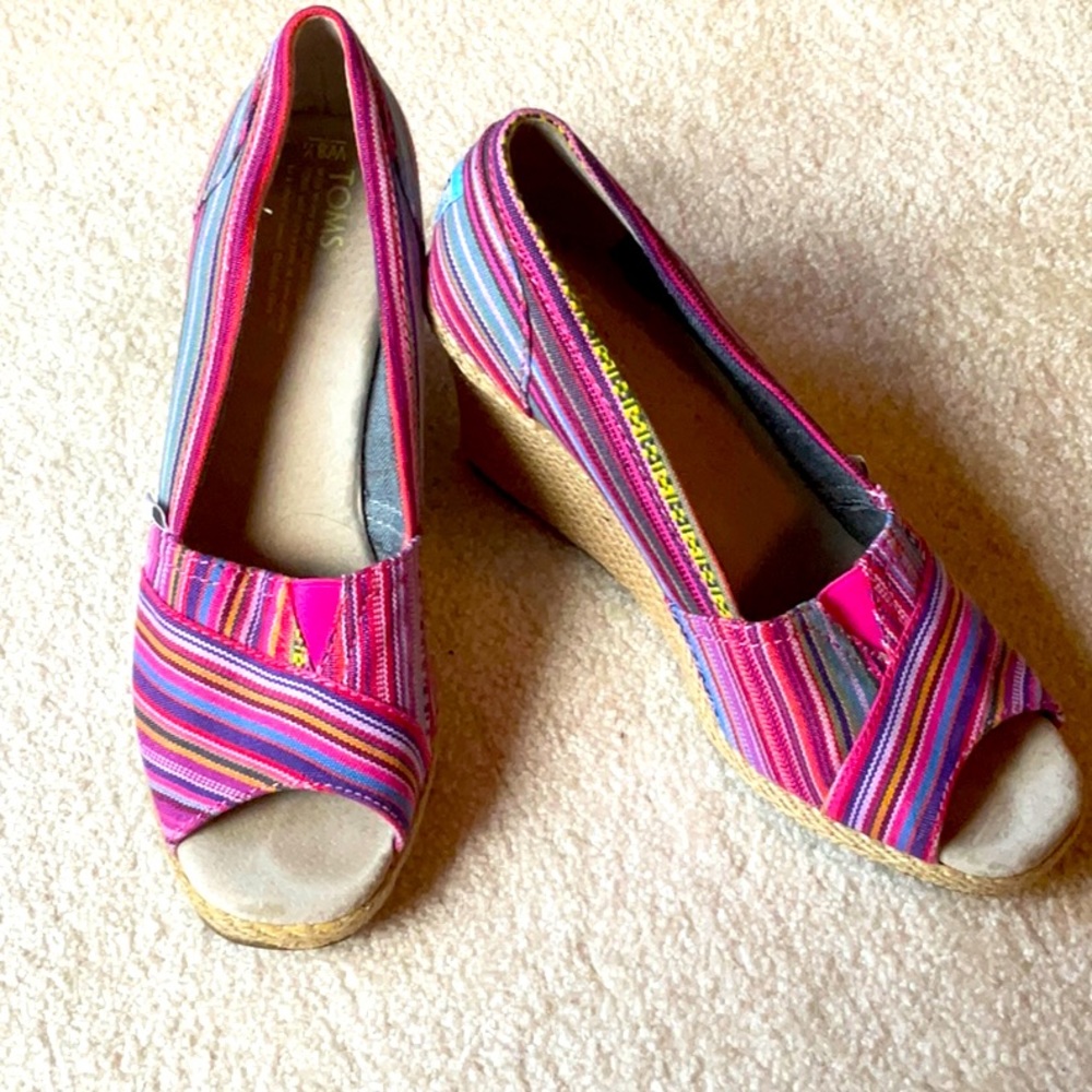 Toms multicolor wedge